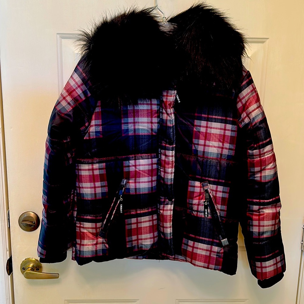 URBAN REPUBLIC Woman’s puffer- like jacket